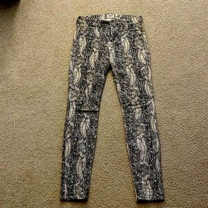 Hudson Jeans
25 Waist Jeggings
Stretchy